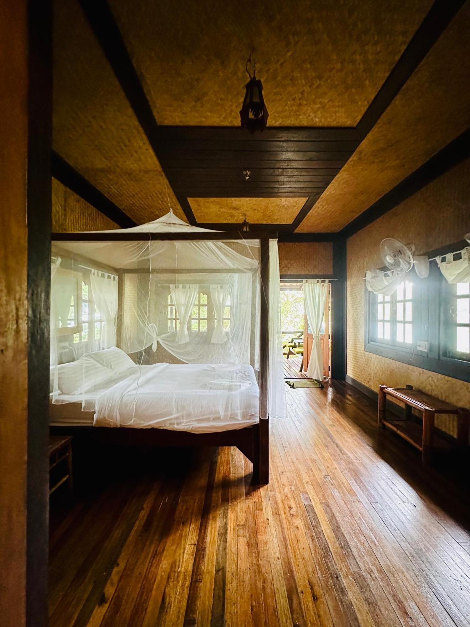 Курортный комплекс Bambu Huts *