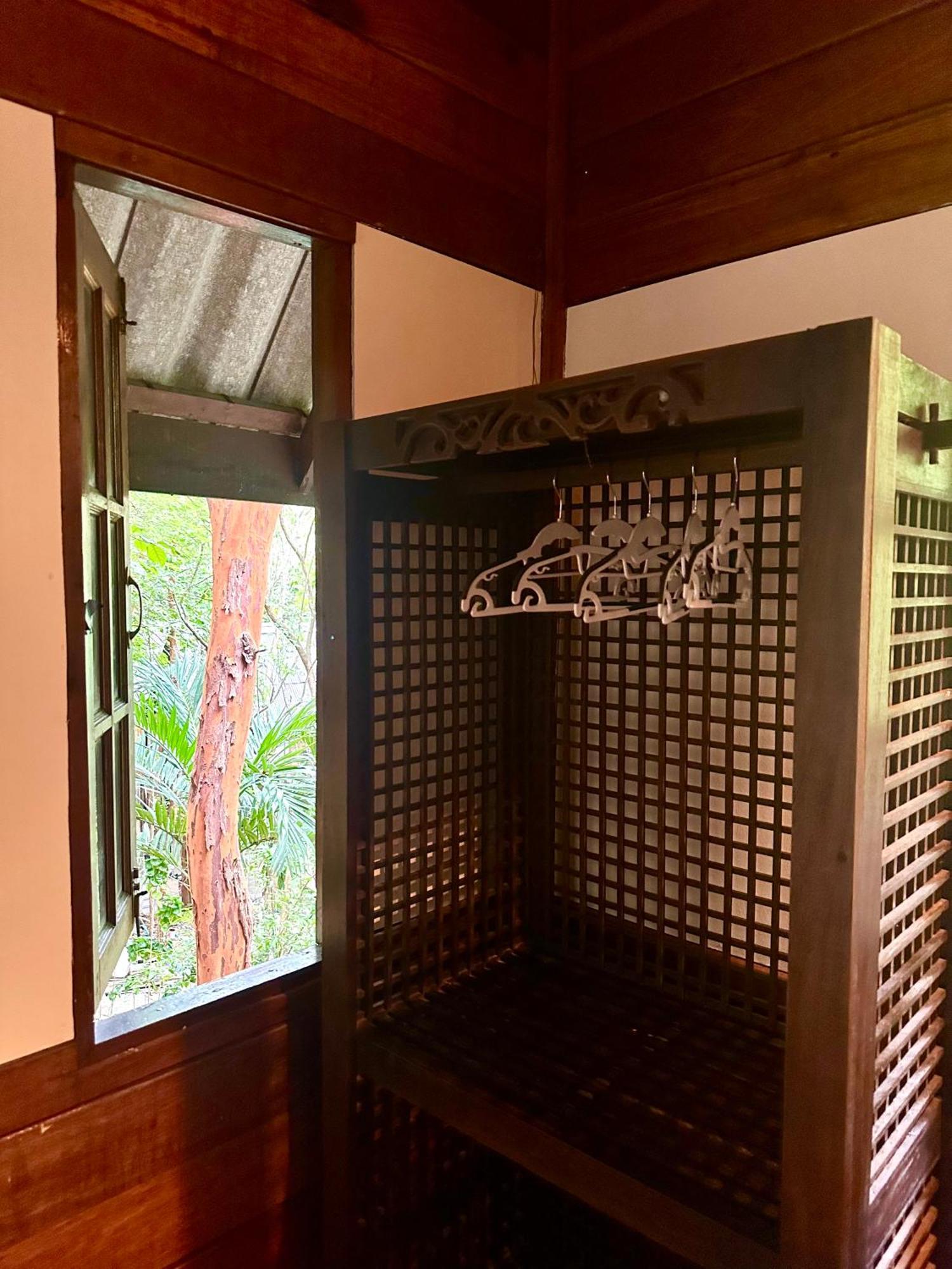 Bambu Huts Курортный комплекс *